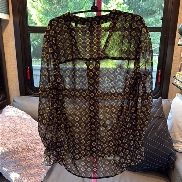 CAbi Black and White Graphic Long Sleeve Blouse - Picture 5 of 5